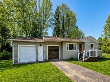 61 East Hadley Rd, Amherst, Massachusetts, 3 Bedrooms Bedrooms, 6 Rooms Rooms,1 BathroomBathrooms,Residential,For Sale,East Hadley Rd,73520440