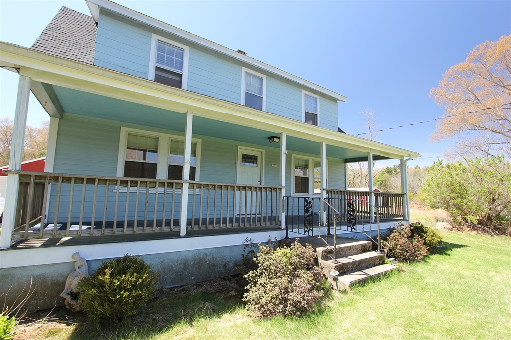 41 South St, Franklin, Massachusetts, 3 Bedrooms Bedrooms, 7 Rooms Rooms,2 BathroomsBathrooms,Residential Lease,For Rent,South St,73499978