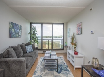 73 Broad Reach, Weymouth, Massachusetts, 2 Bedrooms Bedrooms, 5 Rooms Rooms,1 BathroomBathrooms,Residential,For Sale,Broad Reach,73520580