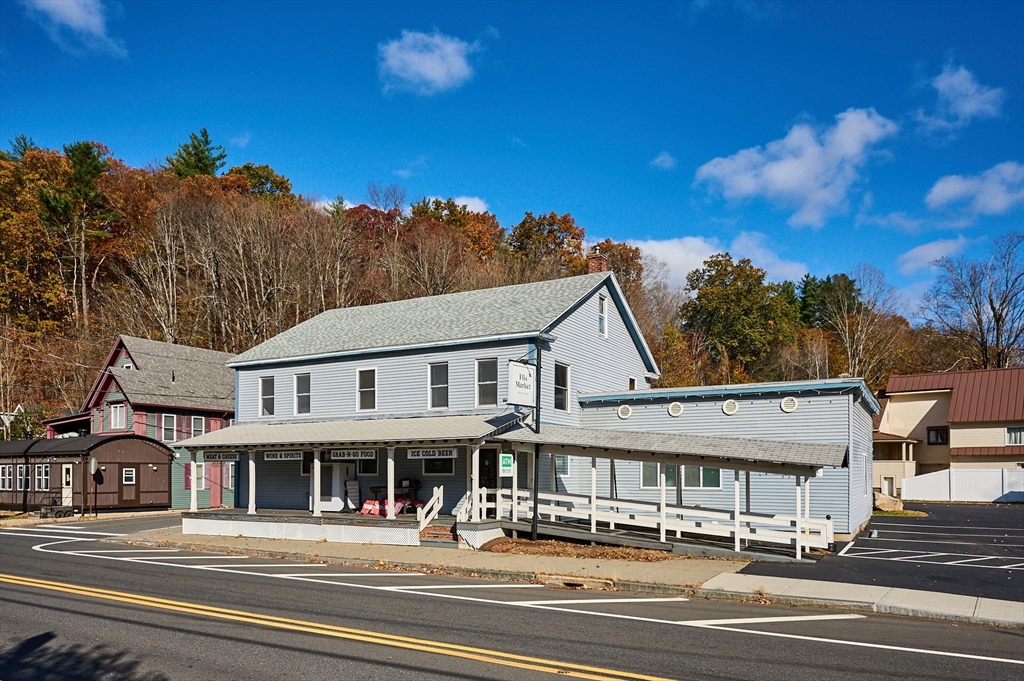 5 W Main St, Erving, Massachusetts, 3 Bedrooms Bedrooms, 6 Rooms Rooms,1 BathroomBathrooms,Residential,For Sale,W Main St,73520616