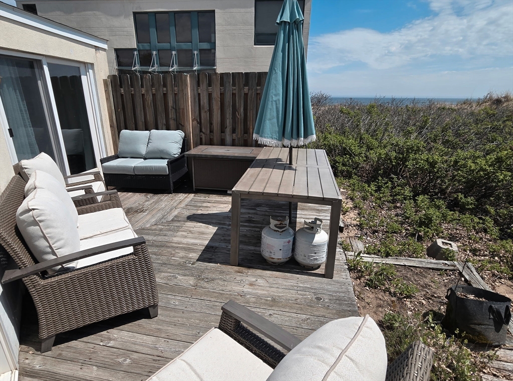 24 55th Street, Newburyport, Massachusetts, 3 Bedrooms Bedrooms, 6 Rooms Rooms,1 BathroomBathrooms,Residential Lease,For Rent,55th Street,73520540