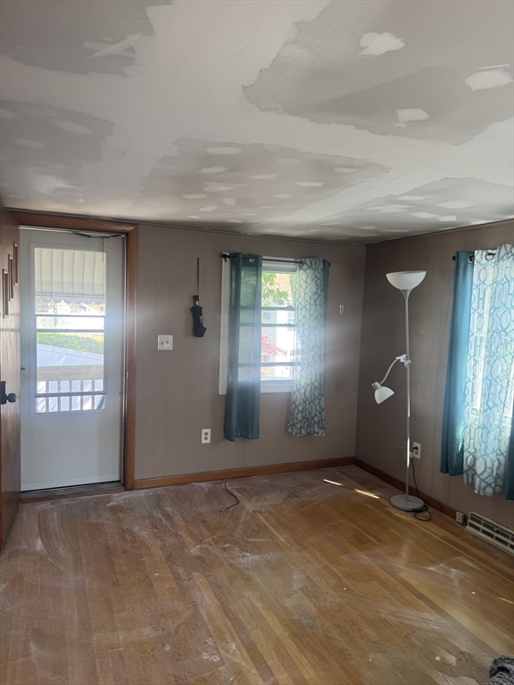 3 Kent Terr, Saugus, Massachusetts, 1 Bedroom Bedrooms, 3 Rooms Rooms,1 BathroomBathrooms,Residential Lease,For Rent,Kent Terr,73520556