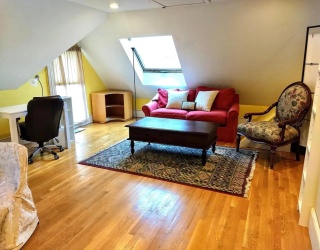 143 Walnut St, Newton, Massachusetts, 1 Bedroom Bedrooms, 2 Rooms Rooms,1 BathroomBathrooms,Residential Lease,For Rent,Walnut St,73520613