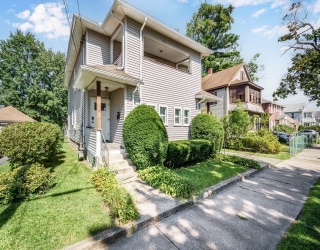 65-67 Ardmore St, Springfield, Massachusetts, 4 Bedrooms Bedrooms, 10 Rooms Rooms,2 BathroomsBathrooms,Residential Income,For Sale,Ardmore St,73520629