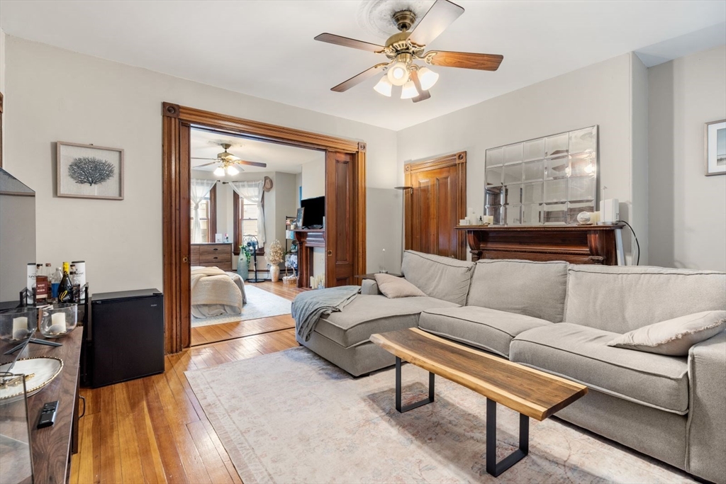 26 Cordis St, Boston, Massachusetts, 2 Bedrooms Bedrooms, 5 Rooms Rooms,1 BathroomBathrooms,Residential Lease,For Rent,Cordis St,73520631