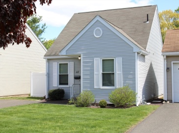 117 Alvord Pl, South Hadley, Massachusetts, 2 Bedrooms Bedrooms, 4 Rooms Rooms,1 BathroomBathrooms,Residential,For Sale,Alvord Pl,73520553 117 Alvord Pl, South Hadley, Massachusetts, 2 Bedrooms Bedrooms, 4 Rooms Rooms,1 BathroomBathrooms,Residential,For Sale,Alvord Pl,73520553