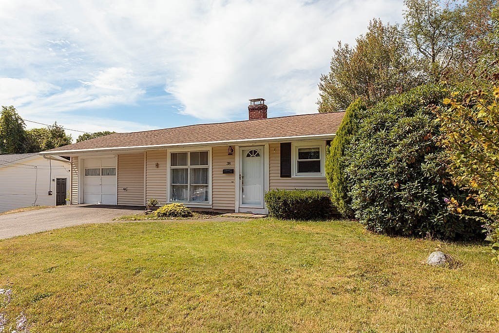 38 Mcdevitt Rd, Randolph, Massachusetts, 3 Bedrooms Bedrooms, 5 Rooms Rooms,1 BathroomBathrooms,Residential,For Sale,Mcdevitt Rd,73497284