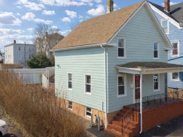 20 Adams St, New Bedford, Massachusetts, 3 Bedrooms Bedrooms, 7 Rooms Rooms,2 BathroomsBathrooms,Residential,For Sale,Adams St,73494297