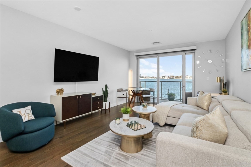 65 Lewis St, Boston, Massachusetts, 1 Bedroom Bedrooms, 3 Rooms Rooms,1 BathroomBathrooms,Residential,For Sale,Lewis St,73476644