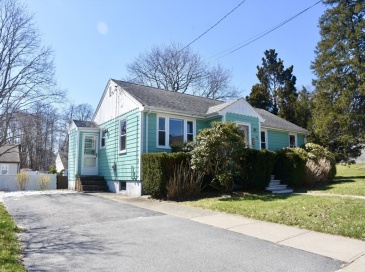 93 Howland Road, Fairhaven, Massachusetts, 3 Bedrooms Bedrooms, 6 Rooms Rooms,1 BathroomBathrooms,Residential,For Sale,Howland Road,73504572 93 Howland Road, Fairhaven, Massachusetts, 3 Bedrooms Bedrooms, 6 Rooms Rooms,1 BathroomBathrooms,Residential,For Sale,Howland Road,73504572