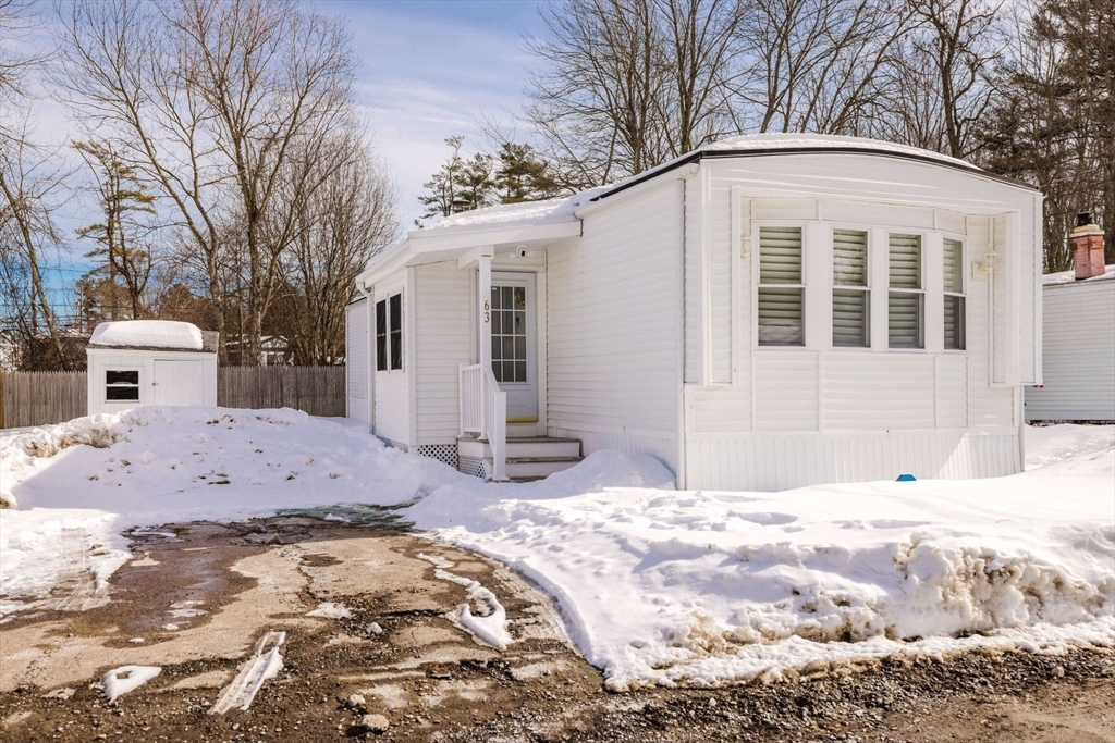 63 4th Street, Easton, Massachusetts, 2 Bedrooms Bedrooms, 4 Rooms Rooms,1 BathroomBathrooms,Residential,For Sale,4th Street,73479376