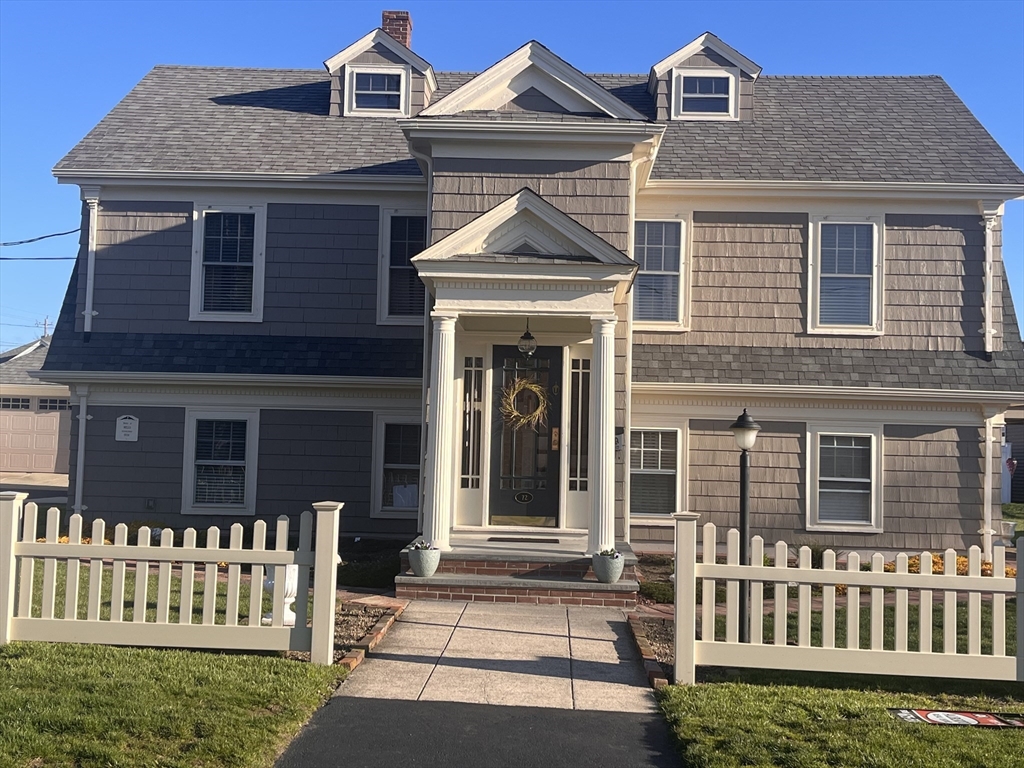 72 Second St, Somerset, Massachusetts, 5 Bedrooms Bedrooms, 10 Rooms Rooms,2.5 BathroomsBathrooms,Residential Income,For Sale,Second St,73499870