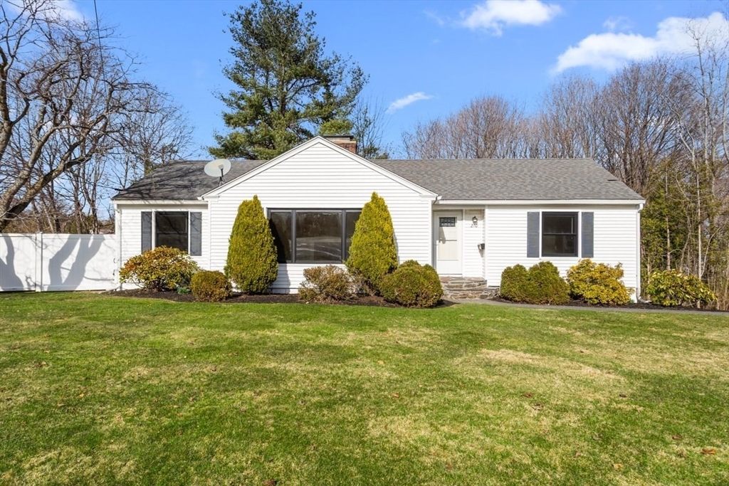 210 Parker Ave, Holden, Massachusetts, 3 Bedrooms Bedrooms, 7 Rooms Rooms,1.5 BathroomsBathrooms,Residential,For Sale,Parker Ave,73497038