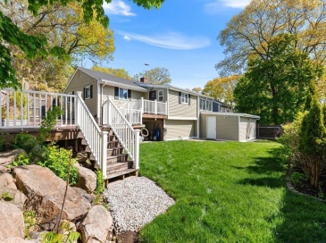 53 Longhill Rd, Lynn, Massachusetts, 3 Bedrooms Bedrooms, 8 Rooms Rooms,2 BathroomsBathrooms,Residential,For Sale,Longhill Rd,73520797