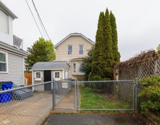 518 Snell St, Fall River, Massachusetts, 2 Bedrooms Bedrooms, 6 Rooms Rooms,1 BathroomBathrooms,Residential,For Sale,Snell St,73520827