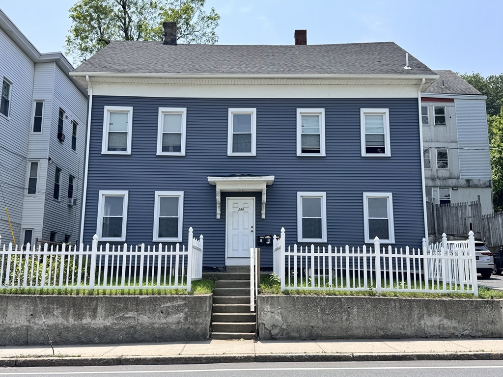 286 Kimball St, Fitchburg, Massachusetts, 2 Bedrooms Bedrooms, 4 Rooms Rooms,1 BathroomBathrooms,Residential Lease,For Rent,Kimball St,73520885