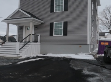 32 Newhall, Saugus, Massachusetts, 2 Bedrooms Bedrooms, 5 Rooms Rooms,1 BathroomBathrooms,Residential Lease,For Rent,Newhall,73477525