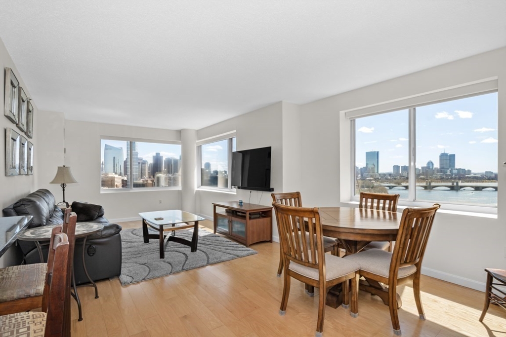 10 Museum Way, Cambridge, Massachusetts, 2 Bedrooms Bedrooms, 5 Rooms Rooms,2 BathroomsBathrooms,Residential,For Sale,Museum Way,73484380