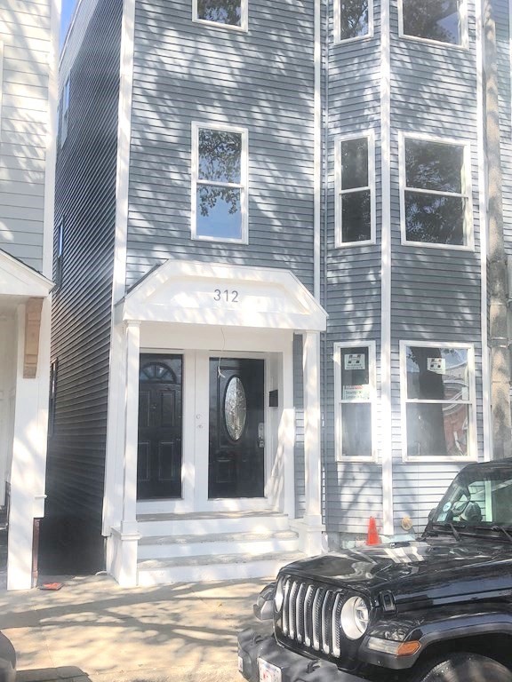 312 Chelsea, Boston, Massachusetts, 2 Bedrooms Bedrooms, 4 Rooms Rooms,1 BathroomBathrooms,Residential Lease,For Rent,Chelsea,73503168