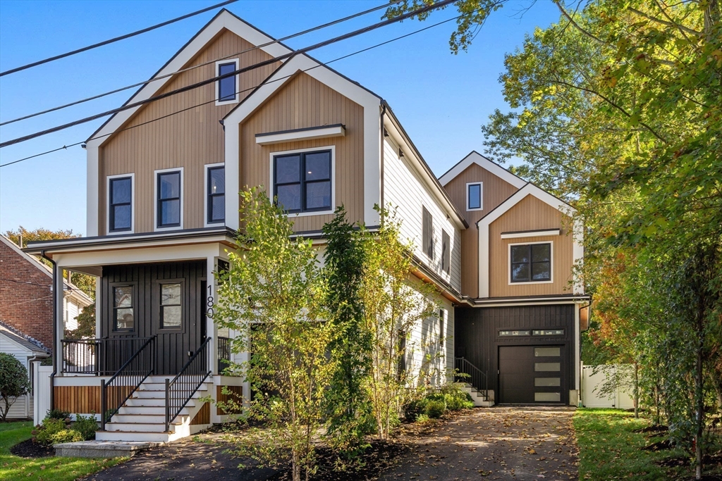 180 Hunnewell Ave, Newton, Massachusetts, 4 Bedrooms Bedrooms, 9 Rooms Rooms,3.5 BathroomsBathrooms,Residential,For Sale,Hunnewell Ave,73472010