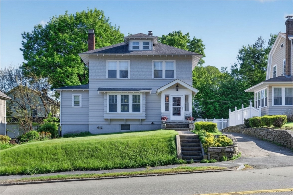 962 Pleasant St, Worcester, Massachusetts, 4 Bedrooms Bedrooms, 7 Rooms Rooms,2.5 BathroomsBathrooms,Residential Lease,For Rent,Pleasant St,73520676
