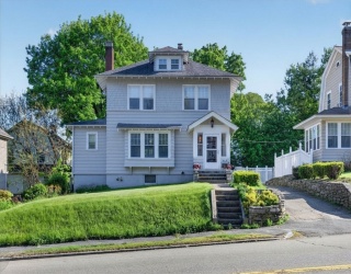 962 Pleasant St, Worcester, Massachusetts, 4 Bedrooms Bedrooms, 7 Rooms Rooms,2.5 BathroomsBathrooms,Residential Lease,For Rent,Pleasant St,73520676