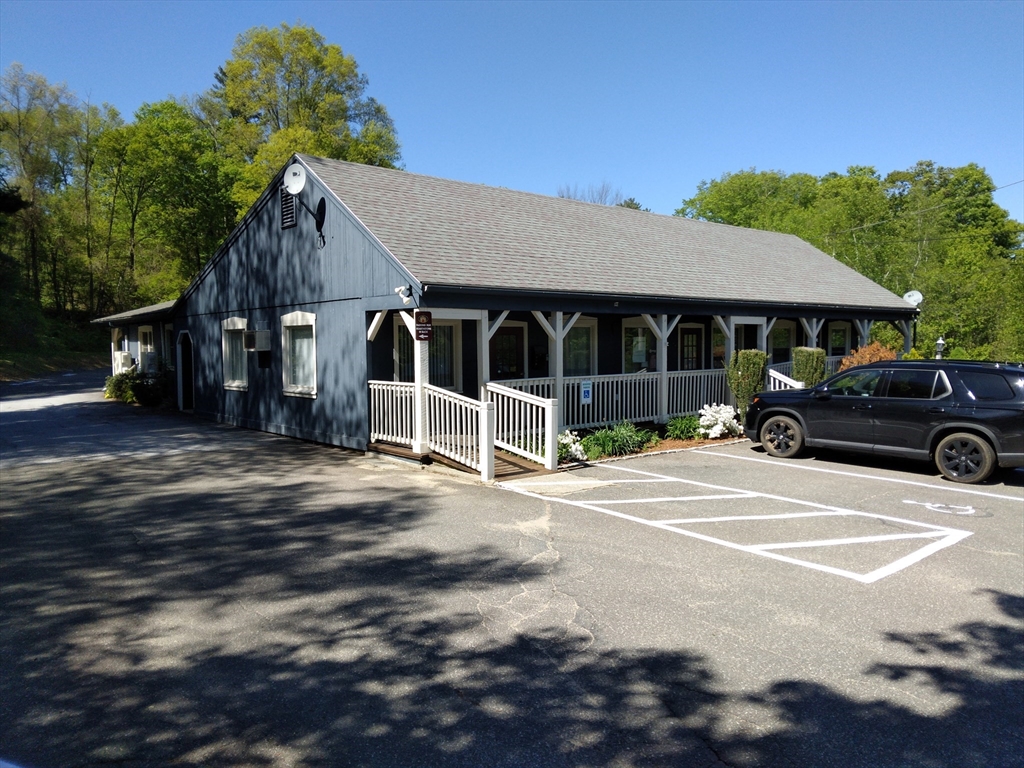 630 Main Street, Sturbridge, Massachusetts, ,Commercial Lease,For Rent,Main Street,73520738