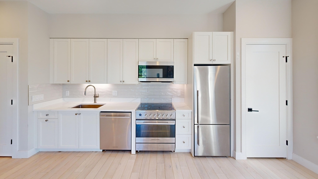 197 Green St., Boston, Massachusetts, 1 Bedroom Bedrooms, 1 Room Rooms,1 BathroomBathrooms,Residential Lease,For Rent,Green St.,73520755