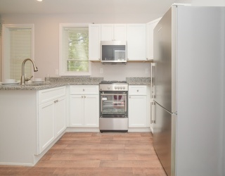 23 Warwick, Boston, Massachusetts, 2 Bedrooms Bedrooms, 3 Rooms Rooms,1 BathroomBathrooms,Residential Lease,For Rent,Warwick,73520752