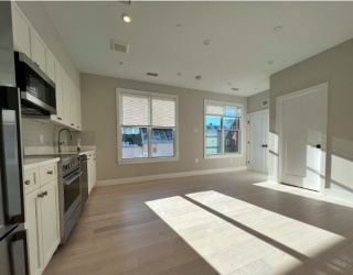 197 Green St., Boston, Massachusetts, 2 Bedrooms Bedrooms, 4 Rooms Rooms,1 BathroomBathrooms,Residential Lease,For Rent,Green St.,73520754