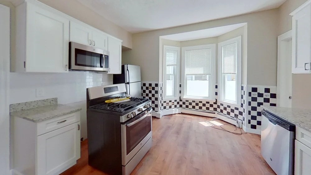 121 George St., Boston, Massachusetts, 3 Bedrooms Bedrooms, 5 Rooms Rooms,1 BathroomBathrooms,Residential Lease,For Rent,George St.,73520757