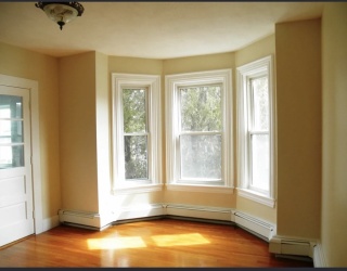 129 Brown St., Waltham, Massachusetts, 3 Bedrooms Bedrooms, 6 Rooms Rooms,1 BathroomBathrooms,Residential Lease,For Rent,Brown St.,73521180