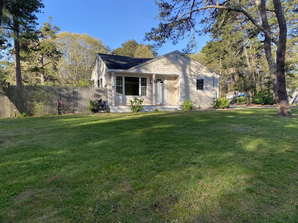 14 Andersen Ave, Sandwich, Massachusetts, 4 Bedrooms Bedrooms, 6 Rooms Rooms,2.5 BathroomsBathrooms,Residential,For Sale,Andersen Ave,73521181