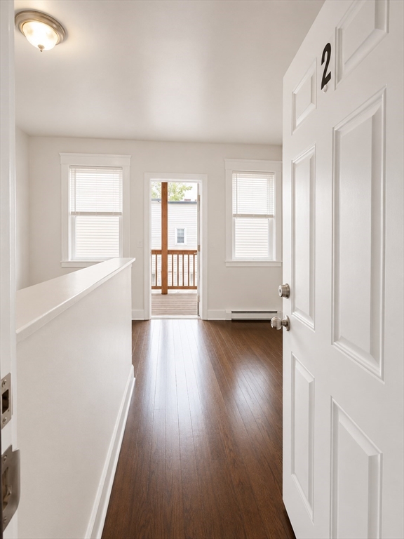 746 Broadway, Chelsea, Massachusetts, 2 Bedrooms Bedrooms, 3 Rooms Rooms,1 BathroomBathrooms,Residential Lease,For Rent,Broadway,73521196