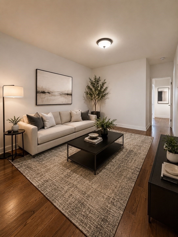 128 Shawmut St, Chelsea, Massachusetts, 3 Bedrooms Bedrooms, 4 Rooms Rooms,1 BathroomBathrooms,Residential Lease,For Rent,Shawmut St,73521213
