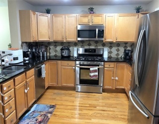 12 Ship Ave, Medford, Massachusetts, 3 Bedrooms Bedrooms, 5 Rooms Rooms,2.5 BathroomsBathrooms,Residential Lease,For Rent,Ship Ave,73521219
