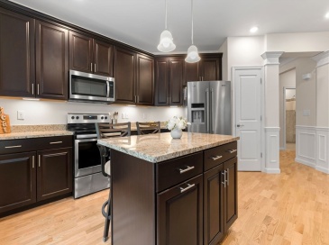 220 Martins Lndg, North Reading, Massachusetts, 2 Bedrooms Bedrooms, 6 Rooms Rooms,2 BathroomsBathrooms,Residential,For Sale,Martins Lndg,73521187