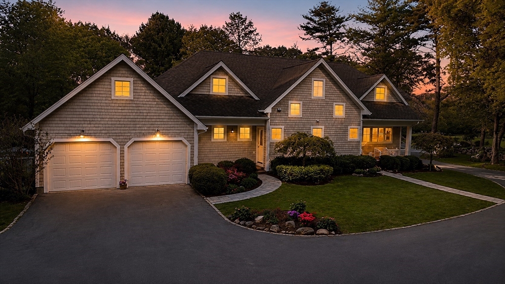 7 Shadow Farm Ln, Rochester, Massachusetts, 4 Bedrooms Bedrooms, 5 Rooms Rooms,2.5 BathroomsBathrooms,Residential,For Sale,Shadow Farm Ln,73521014