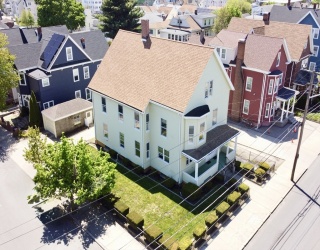 41 Winthrop St, Everett, Massachusetts, 7 Bedrooms Bedrooms, 14 Rooms Rooms,3 BathroomsBathrooms,Residential Income,For Sale,Winthrop St,73520910