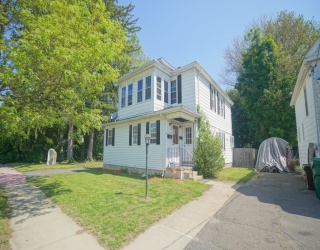 92 Walter St, Chicopee, Massachusetts, 4 Bedrooms Bedrooms, 8 Rooms Rooms,2 BathroomsBathrooms,Residential Income,For Sale,Walter St,73521041