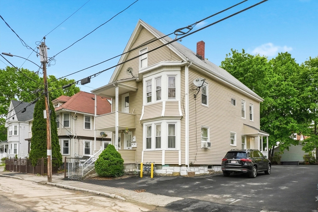 155-157 Tenney St, Methuen, Massachusetts, 5 Bedrooms Bedrooms, 11 Rooms Rooms,3 BathroomsBathrooms,Residential Income,For Sale,Tenney St,73520677