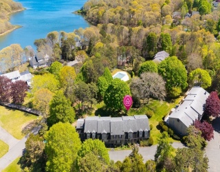 374 Davisville Rd, Falmouth, Massachusetts, 2 Bedrooms Bedrooms, 6 Rooms Rooms,1.5 BathroomsBathrooms,Residential,For Sale,Davisville Rd,73520734