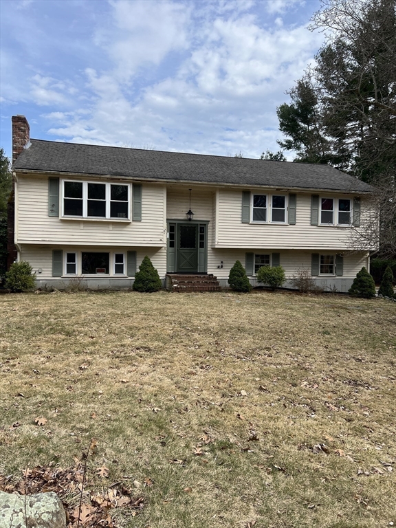 33 Myrtle St, Millis, Massachusetts, 3 Bedrooms Bedrooms, 7 Rooms Rooms,2.5 BathroomsBathrooms,Residential,For Sale,Myrtle St,73521107