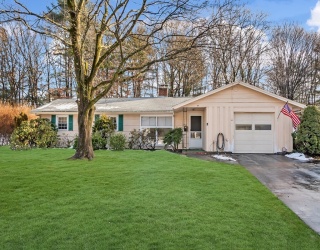 17 Francine Rd, Framingham, Massachusetts, 3 Bedrooms Bedrooms, 7 Rooms Rooms,1 BathroomBathrooms,Residential Lease,For Rent,Francine Rd,73521112