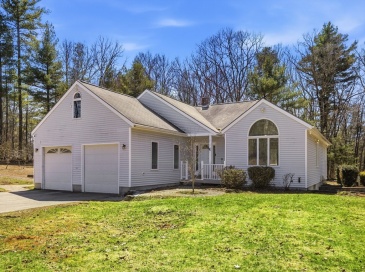 25 Maylane Dr, Salem, New Hampshire, 3 Bedrooms Bedrooms, 6 Rooms Rooms,2.5 BathroomsBathrooms,Residential,For Sale,Maylane Dr,73500158