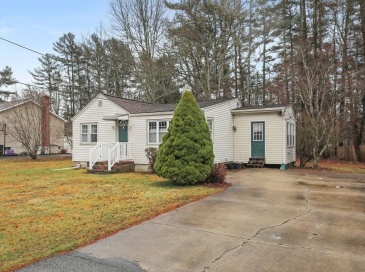 4 James Ave, Freetown, Massachusetts, 2 Bedrooms Bedrooms, 5 Rooms Rooms,1 BathroomBathrooms,Residential,For Sale,James Ave,73499226