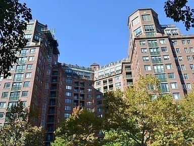 10 Rogers St, Cambridge, Massachusetts, 1 Bedroom Bedrooms, 3 Rooms Rooms,1 BathroomBathrooms,Residential,For Sale,Rogers St,73483841