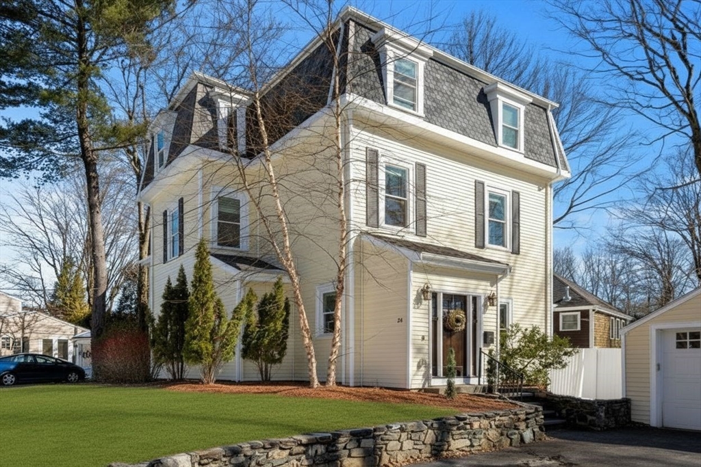 28 Mercer Rd, Needham, Massachusetts, 5 Bedrooms Bedrooms, 11 Rooms Rooms,3.5 BathroomsBathrooms,Residential,For Sale,Mercer Rd,73483504