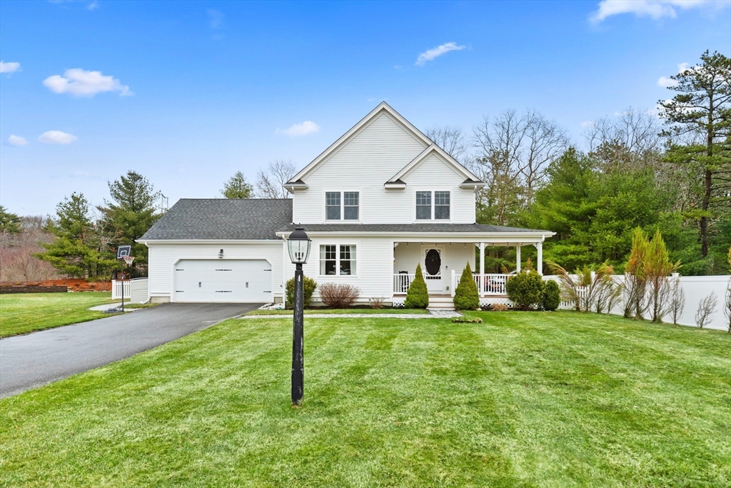 63 Christmas Tree Lane, Kingston, Massachusetts, 3 Bedrooms Bedrooms, 6 Rooms Rooms,2.5 BathroomsBathrooms,Residential,For Sale,Christmas Tree Lane,73502657