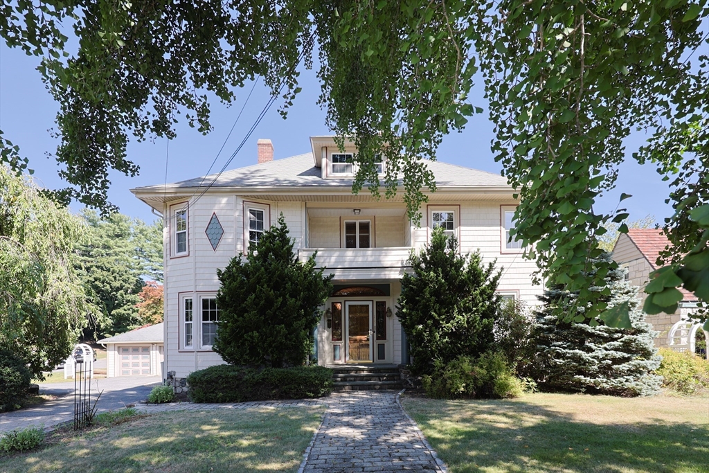 116 Adin St, Hopedale, Massachusetts, 5 Bedrooms Bedrooms, 13 Rooms Rooms,4 BathroomsBathrooms,Residential,For Sale,Adin St,73373193